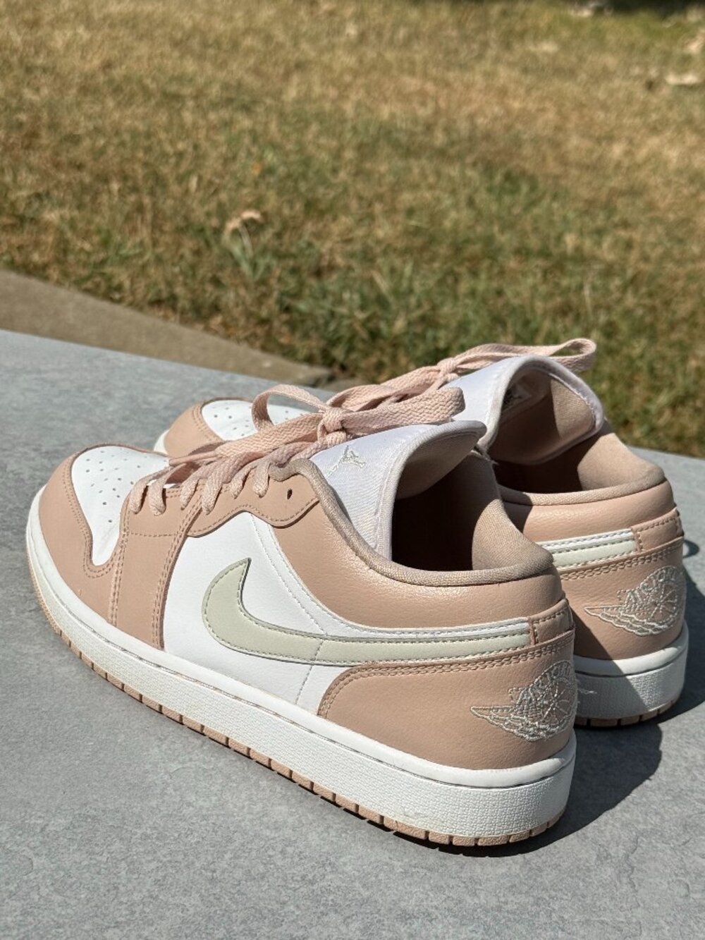 Air Jordan 1 Low Womens 10.5 Particle Beige Y2K Clean Girl Neutral Sneakers 4181